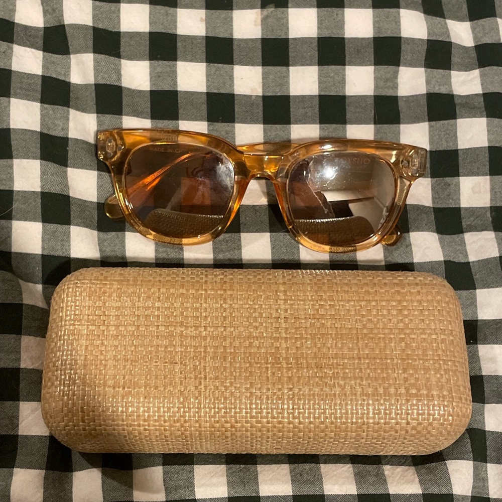 Stylish Gold Sunglasses